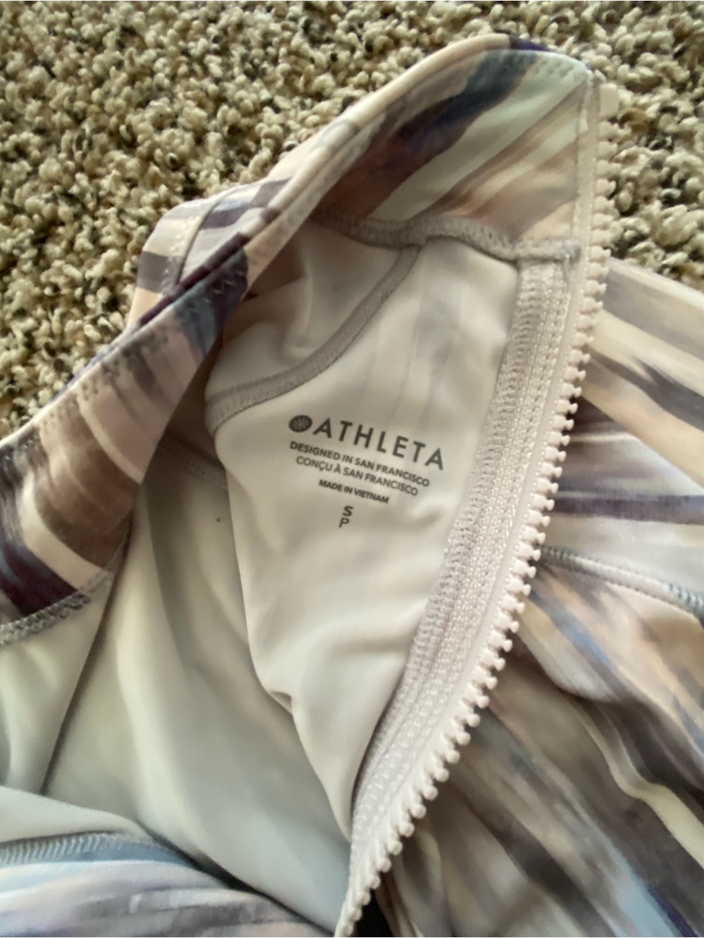 Athleta Multicolored North Point Rashguard In Grey Abstract - Picture 13 of 13